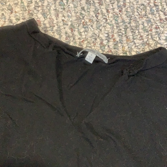 black v cut cropped tee - Picture 2 of 4